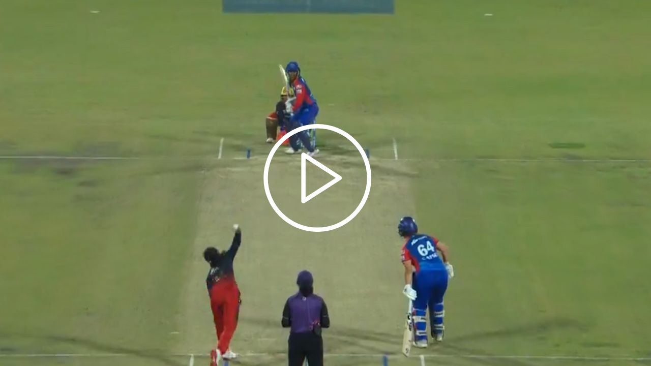 [Watch] RCB's Shreyanka Patil Shines; Breaks Jemimah-Capsey's 97-Run Partnership